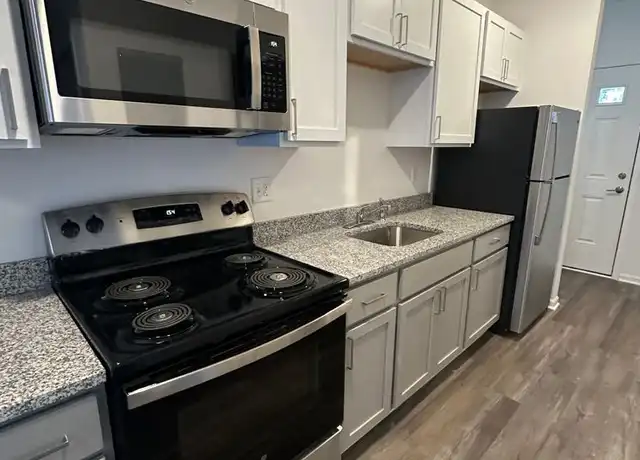 Property at 8775 W Nine Mile Rd Unit 103, Oak Park, MI, 48237, 0 beds, 1 bath, [object Object]