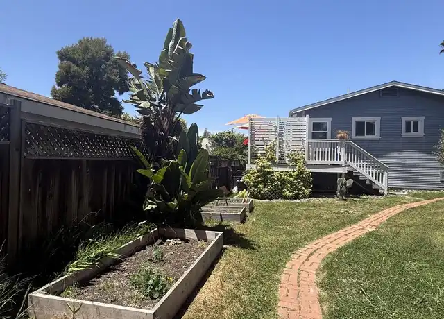 Property at 605 Genter St, La Jolla, CA, 92037, 2 beds, 1 bath, [object Object]