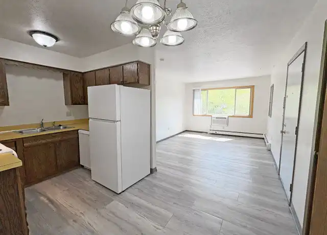Property at Cedarwood MSU - 1400 8th St NW, Minot, ND, 58703, 1-2 bed, 1 bath, [object Object]