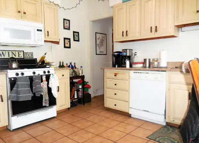 Property at 42 Brainerd Rd Unit 2, Boston, MA, 02134, 5 beds, 2 baths, [object Object]