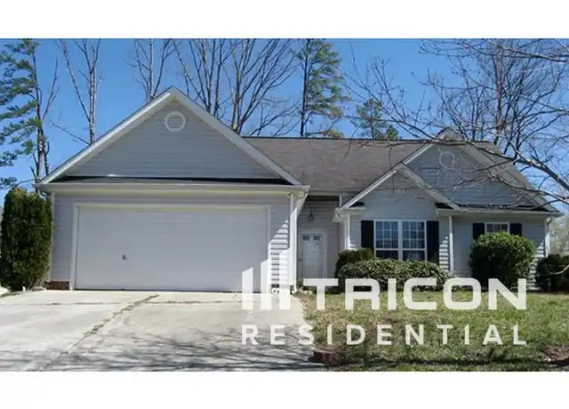 Property at 4422 Little Moser Ln, Charlotte, NC, 28227, 3 beds, 2 baths, [object Object]