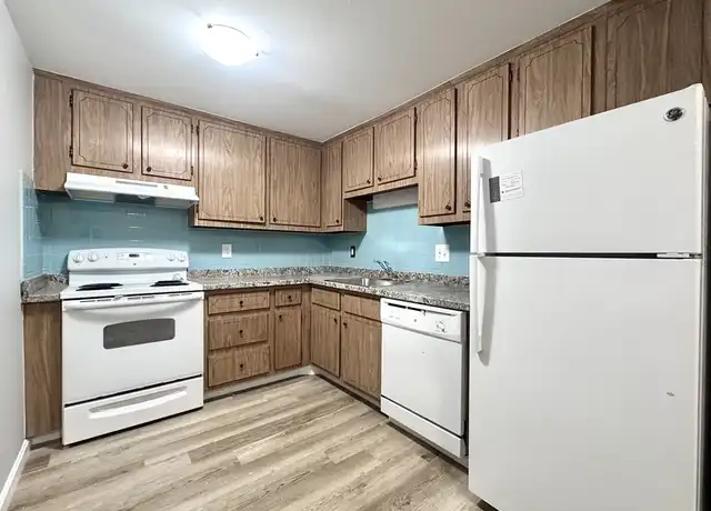 Property at 8 Old Colony Ln #11, Arlington, MA, 02476, 1 bed, 1 bath, [object Object]