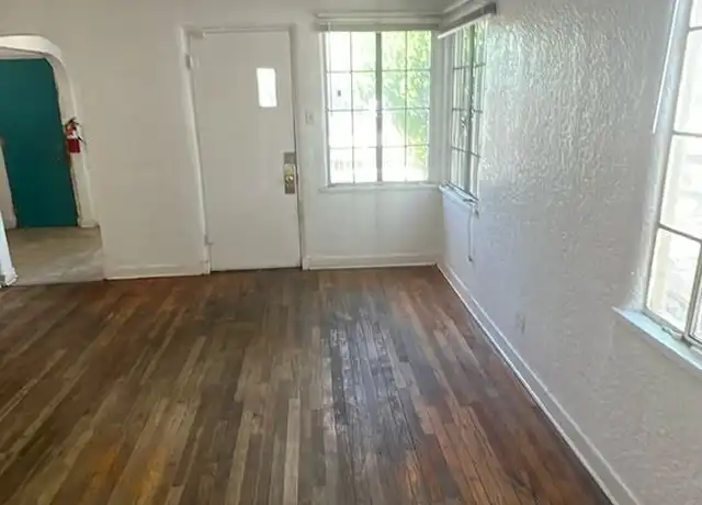 Property at 201 Stanford Dr SE, Albuquerque, NM, 87106, 1 bed, 1 bath, [object Object]