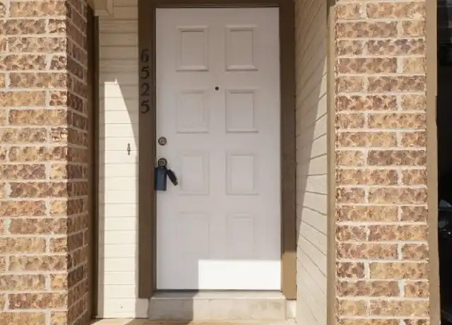Property at 6525 Hart Ln, Austin, TX, 78731, 3 beds, 2.5 baths, [object Object]