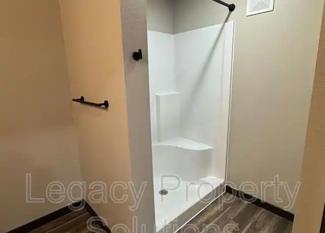 Property at 220 E Greenfield Ln Unit B-310, Bismarck, ND, 58503, 1 bed, 1 bath, [object Object]