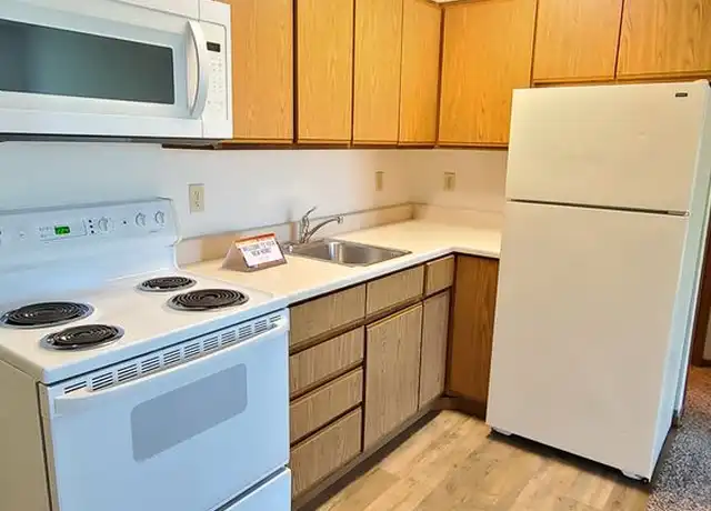 Property at 1602 47th St S Unit 312, Fargo, ND, 58103, 1 bed, 1 bath, [object Object]