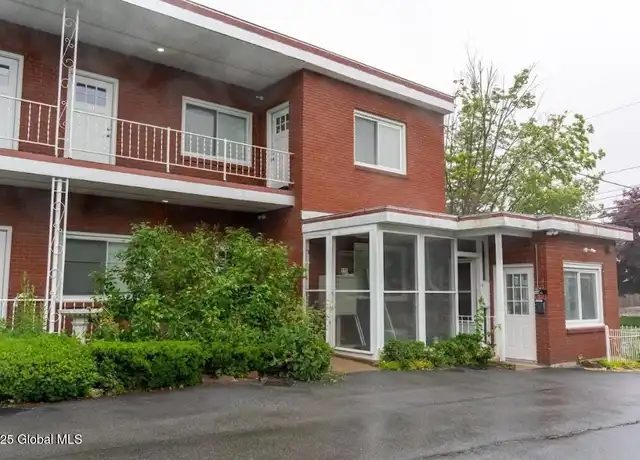 Property at 195 S Broadway, Saratoga Springs, NY, 12866, 0 beds, 1 bath, [object Object]