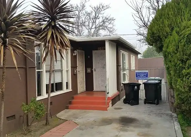 Property at 617 W 51st St Unit 617 1/4, Los Angeles, CA, 90037, 2 beds, 1 bath, [object Object]