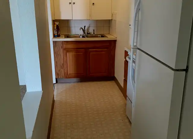 Property at 1127 W Maxwell Ave #2, Spokane, WA, 99201, 1 bed, 1 bath, [object Object]