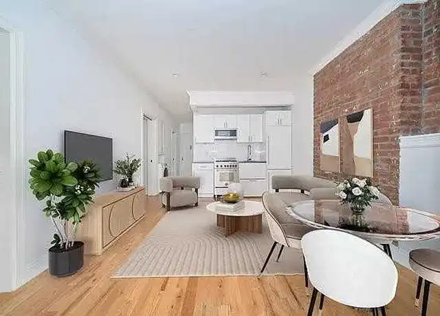 Property at 440 W 47th St Unit 2H, New York, NY, 10036, 3 beds, 1 bath, [object Object]