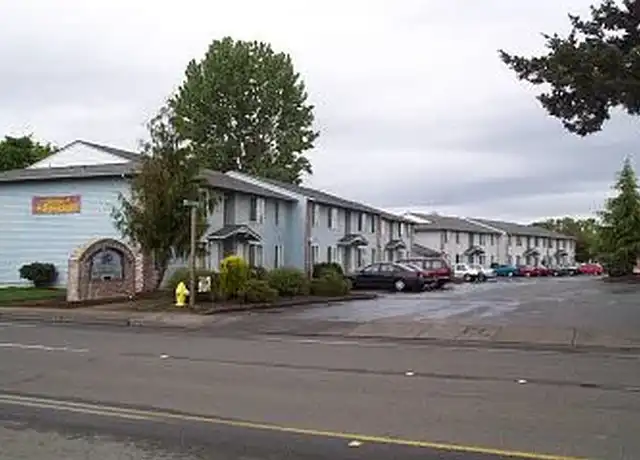 Property at Cedar Court Apartments - 3450 Silvercedar Pl NE, Salem, OR, 97305, 2 beds, 1 bath, [object Object]