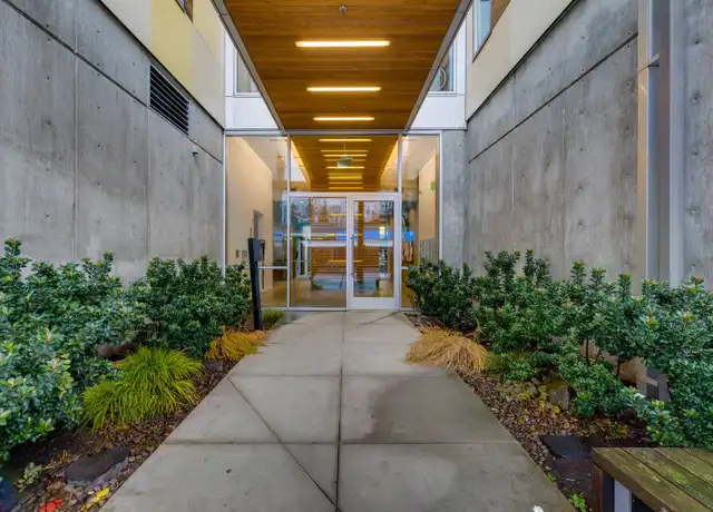 Property at 1455 N Killingsworth St, Portland, OR, 97217, 1 bed, 1 bath, [object Object]