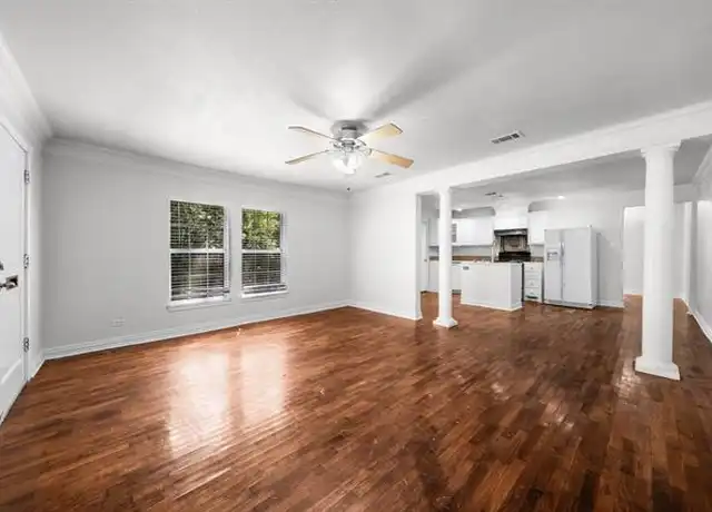 Property at 812 W College St, Sherman, TX, 75092, 2 beds, 2 baths, [object Object]