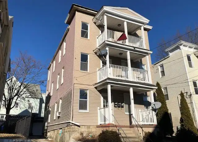 Property at 41 Putnam St Unit 2, Waterbury, CT, 06704, 2 beds, 1 bath, [object Object]