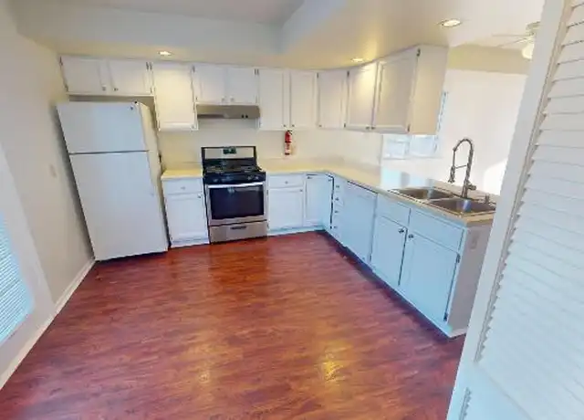 Property at 205 S Adams St, Oswego, IL, 60543, 2 beds, 1 bath, [object Object]