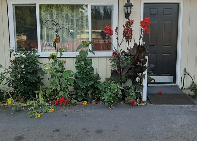 Photo of 190 SE 3rd Ave, Canby, OR 97013