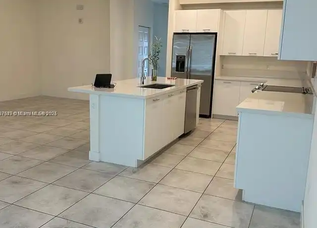 Property at 4670 NW 84th Ave, Doral, FL, 33166, 3 beds, 2.5 baths, [object Object]