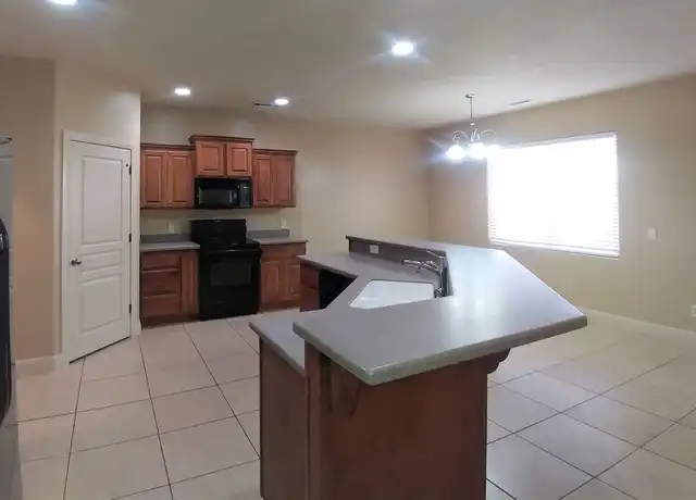 Property at 193 N 2940 E, Saint George, UT, 84790, 4 beds, 2 baths, [object Object]