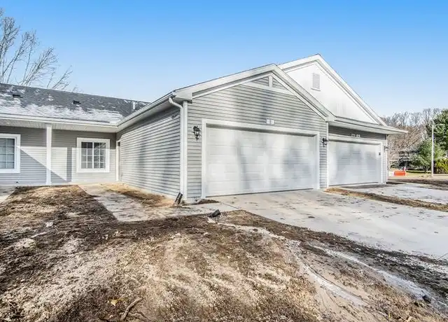 Property at 26188 Northland Crossing Dr, Elkhart, IN, 46514, 2 beds, 2 baths, [object Object]