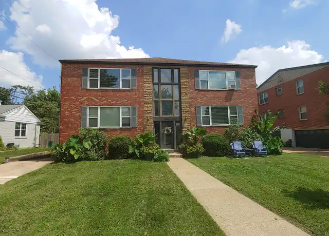 Property at 810 Francis Pl Unit 2N, St. Louis, MO, 63105, 3 beds, 2 baths, [object Object]