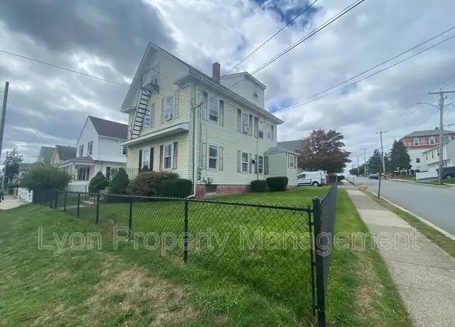 Property at 171 Lyon Ave, East Providence, RI, 02914, 2 beds, 1 bath, [object Object]