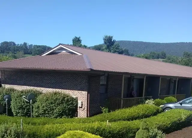 Property at 107 McNeill St Unit 110, Jefferson, NC, 28640, 2 beds, 1 bath, [object Object]