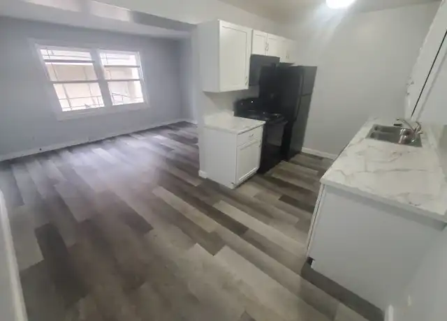 Property at 913 7th St S Unit 1, La Crosse, WI, 54601, 2 beds, 1 bath, [object Object]