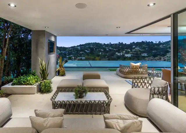 Property at 7551 Hermes Dr, Los Angeles, CA, 90046, 4 beds, 4 baths, [object Object]
