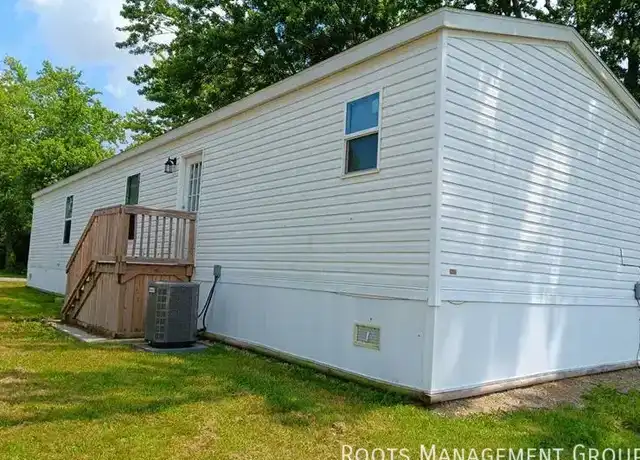 Property at 2 Locust St Unit 2, Crestline, OH, 44827, 3 beds, 2 baths, [object Object]