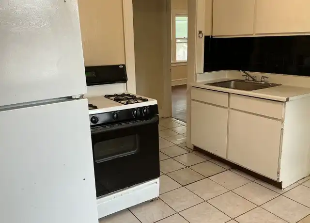 Property at 5151 N 54th St, Milwaukee, WI, 53218, 2 beds, 1 bath, [object Object]