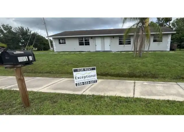 Property at 801 SE 8th Pl Unit B, Cape Coral, FL, 33990, 2 beds, 1 bath, [object Object]