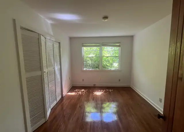 Property at 122 E Edgewater Dr, Charleston, SC, 29407, 3 beds, 2 baths, [object Object]