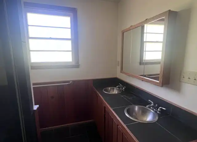 Property at 122 E Edgewater Dr, Charleston, SC, 29407, 3 beds, 2 baths, [object Object]