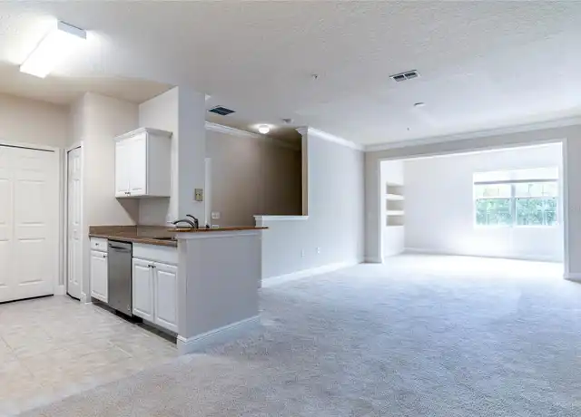 Property at 303 Southern Pecan Cir #201, Winter Garden, FL, 34787, 2 beds, 2 baths, [object Object]