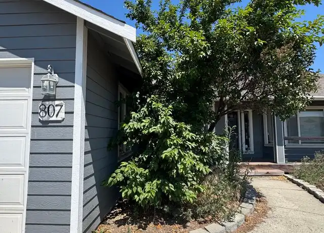 Property at 807 E Acacia Ln, Ellensburg, WA, 98926, 3 beds, 2 baths, [object Object]