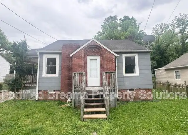 Property at 636 McCreary St, Winston Salem, NC, 27105, 2 beds, 1 bath, [object Object]