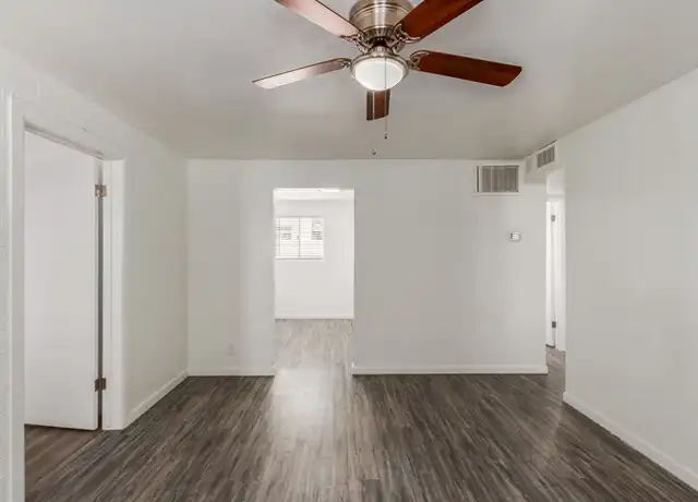 Property at 8639 N 7th St Unit 2, Phoenix, AZ, 85020, 2 beds, 1 bath, [object Object]