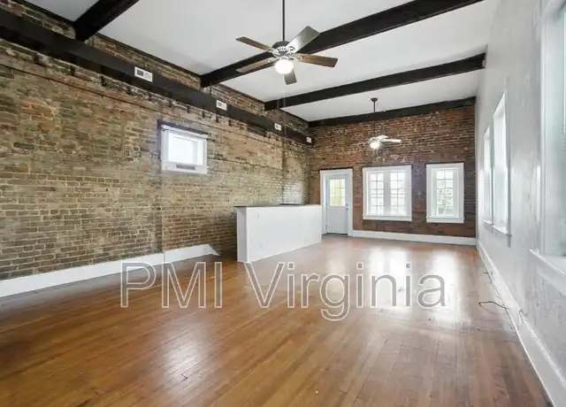 Property at 318 Dinwiddie St Unit 3, Portsmouth, VA, 23704, 2 beds, 1 bath, [object Object]