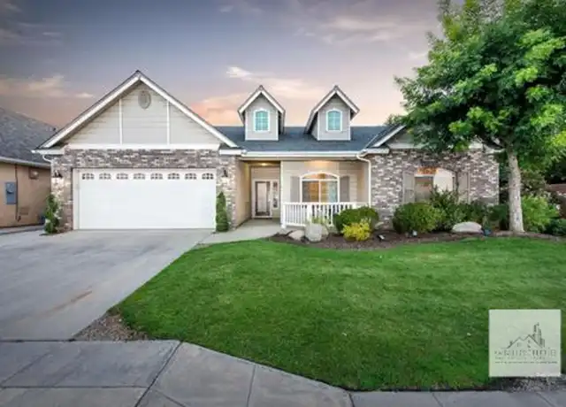 Property at 7973 N Woodrow Ave, Fresno, CA, 93720, 4 beds, 2.5 baths, [object Object]