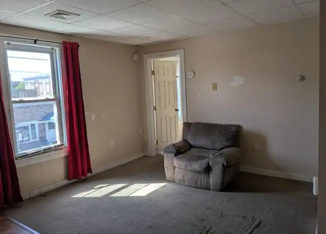 Property at 437 Bay St Unit 2, Taunton, MA, 02780, 1 bed, 1 bath, [object Object]