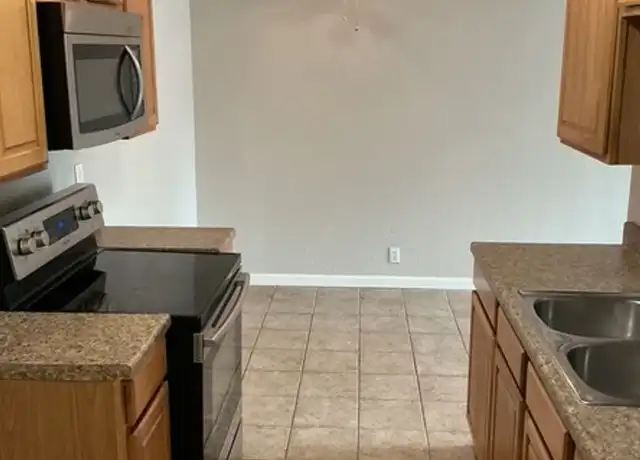 Property at 6517 N Lexington Dr Unit 206, Peoria, IL, 61614, 2 beds, 1 bath, [object Object]
