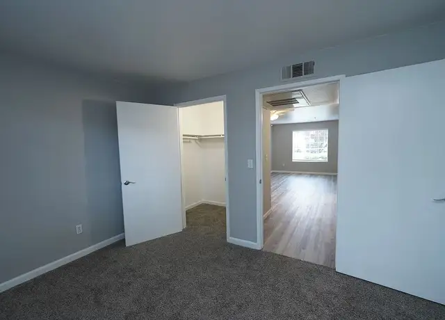 Photo of 1101 Alamo Dr, Vacaville, CA 95687