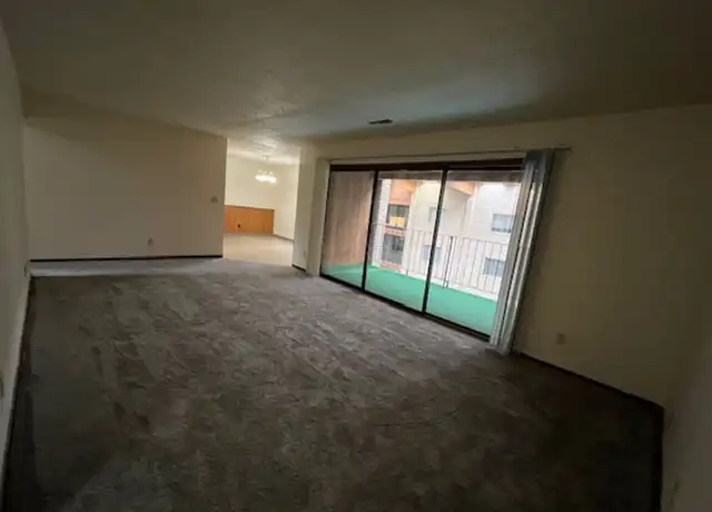 Property at 825 Partridge St Unit 305, Duluth, MN, 55811, 2 beds, 2 baths, [object Object]