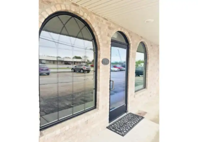 Property at 940 W Kearney St, Mesquite, TX, 75149, 1 bed, 2 baths, [object Object]