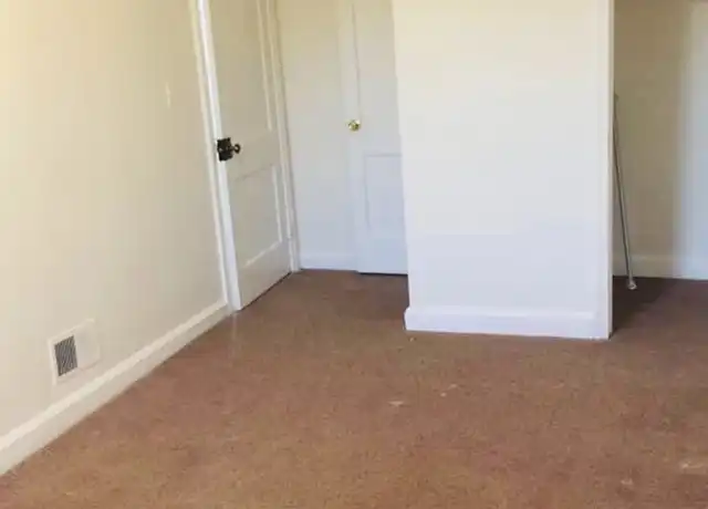 Property at 18 Elsmere Blvd Unit 18A, Wilmington, DE, 19805, 2 beds, 1 bath, [object Object]