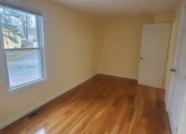 Property at 90 S Main St, Natick, MA, 01760, 3 beds, 1 bath, [object Object]
