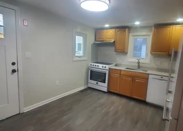 Property at 90 S Main St, Natick, MA, 01760, 3 beds, 1 bath, [object Object]