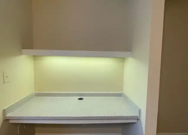 Property at 3700 Spruce Ridge Way Unit 19-1901 Momen A, Knoxville, TN, 37920, 4 beds, 4 baths, [object Object]