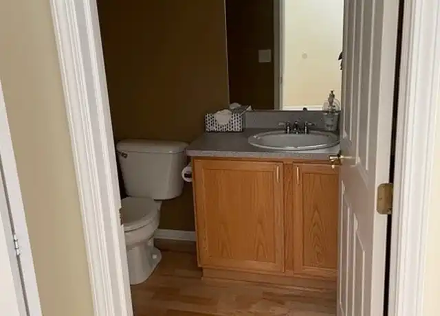 Property at 121 Vista Dr, Auburn Hills, MI, 48326, 2 beds, 2.5 baths, [object Object]