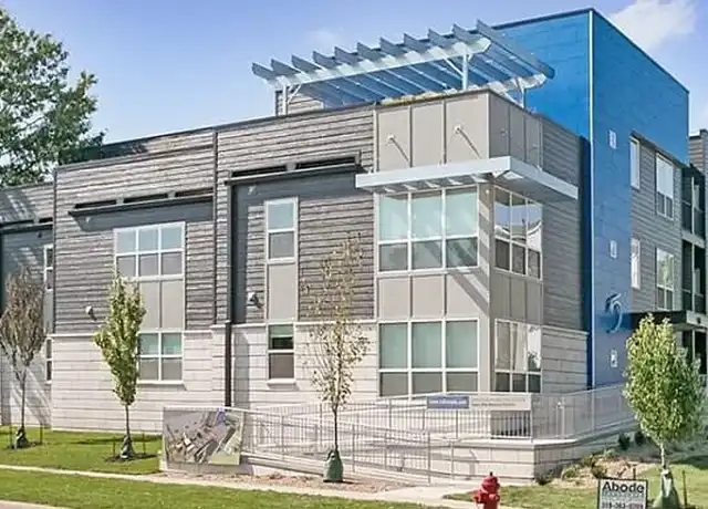 Property at 5 Lincoln Ave #210, Iowa City, IA, 52246, 0 beds, 1 bath, [object Object]